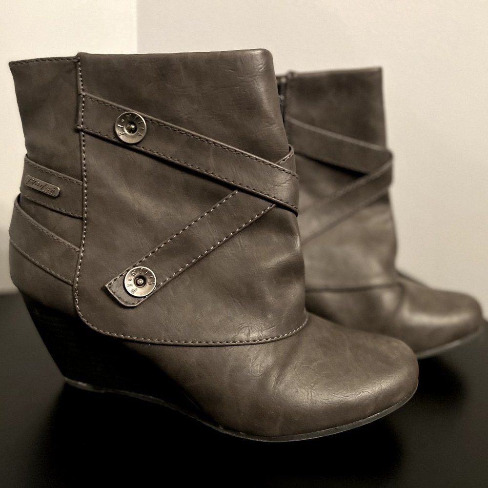 Blowfish Malibu gray boot wedges